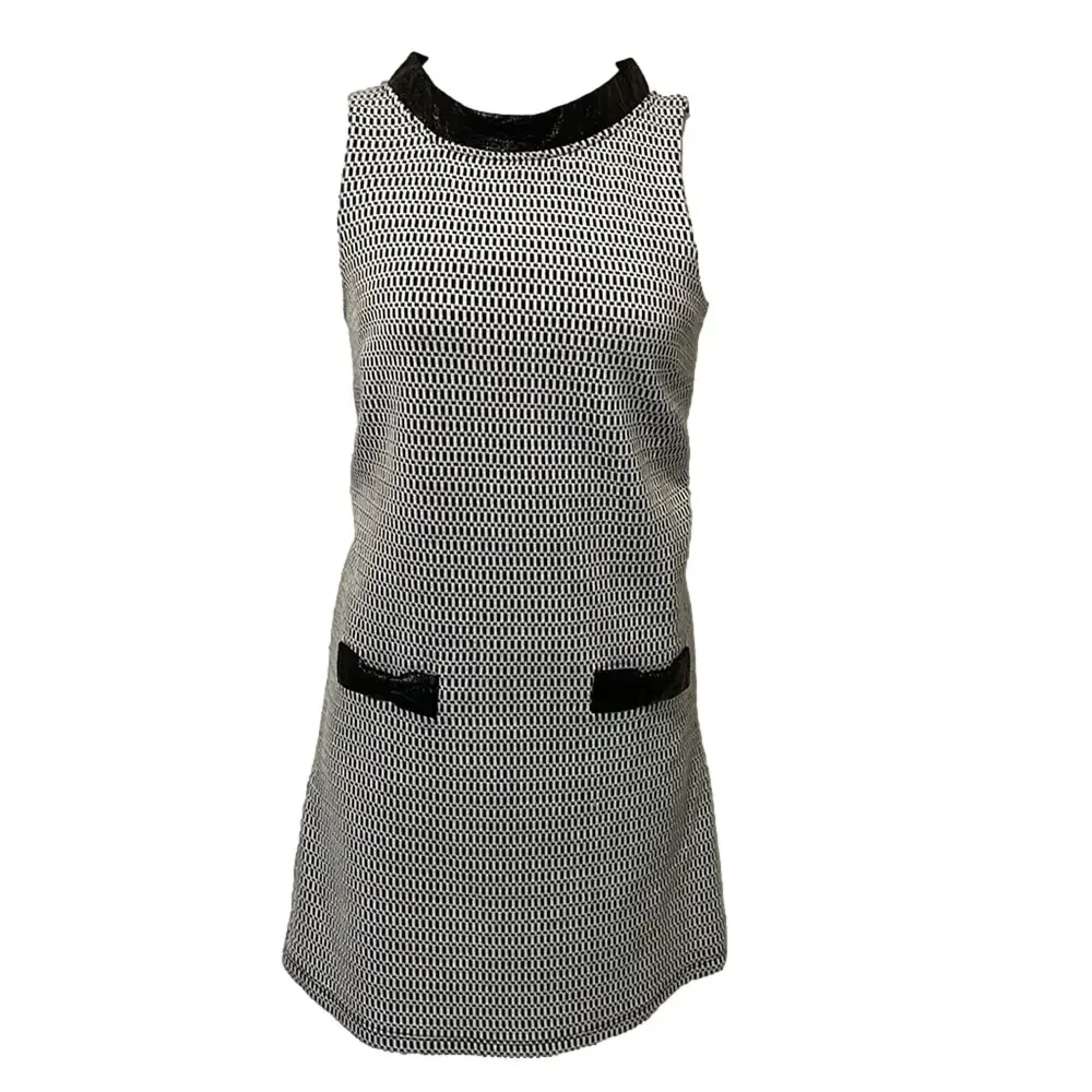 Miss Selfridge black/ white sleeveless knit dress sz 4